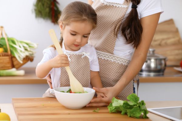 Μυστικά επιτυχίας για να αγαπήσει το παιδί την υγιεινή διατροφή | imommy.gr