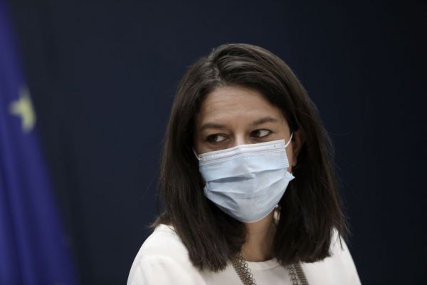 Κεραμέως: “Προτεραιότητά μας να ανοίξουν τα σχολεία” | imommy.gr