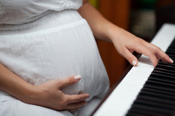 Πώς η κλασική μουσική επιδρά στο έμβρυο; | imommy.gr