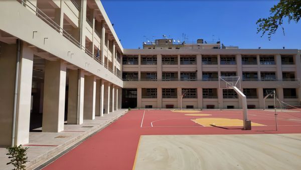 «Στο τραπέζι» των συζητήσεων σχολεία και λιανεμπόριο | imommy.gr