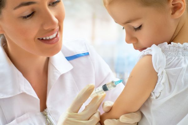 Πότε θα εμβολιαστούν παιδιά και έφηβοι κατά του κοροναϊού | imommy.gr