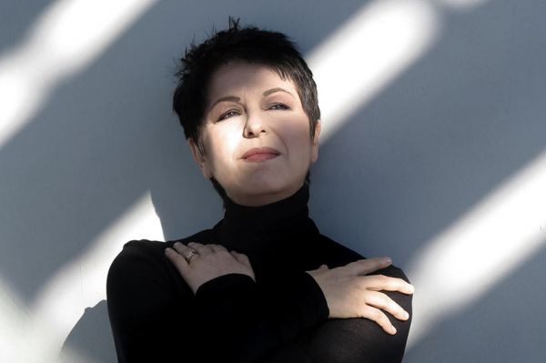 «Αρκετα»: Ξεσπά η σοπράνο Σόνια Θεοδωρίδου για τον εθνικό ύμνο στην Ακρόπολη | imommy.gr