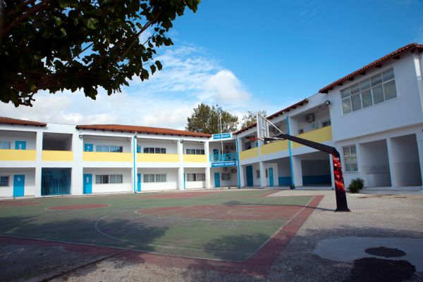 Ποιοι παράγοντες θα κρίνουν το άνοιγμα των σχολείων; | imommy.gr