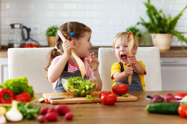 Παιδί: Πώς θα φάει περισσότερα λαχανικά και φρούτα | imommy.gr