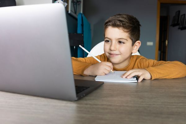 Κοροναϊός: Self test για τα σχολεία – Ποια θα ανοίξουν πρώτα | imommy.gr