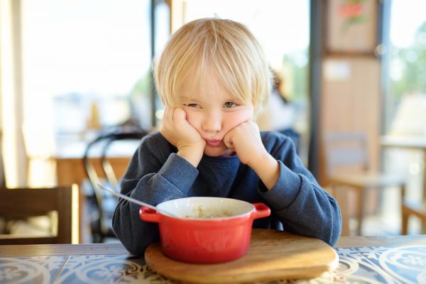 Πώς θα πείσουμε το παιδί να φάει το μεσημεριανό του; | imommy.gr
