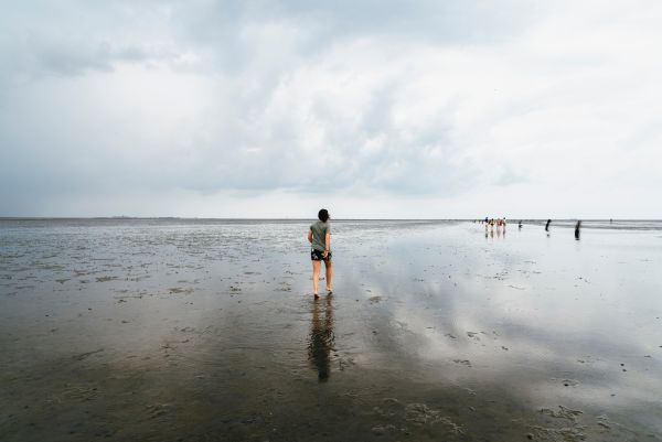 Άμπωτη: Πώς εξηγούν οι ειδικοί την χαμηλή στάθμη της θάλασσας | imommy.gr