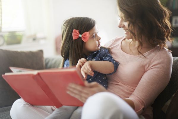 Τι μαθαίνουν τα μικρά παιδιά μέσα από την οικογένειά τους; | imommy.gr