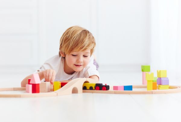 Πώς να διαλέξετε σωστά παιχνίδια για τα παιδιά | imommy.gr