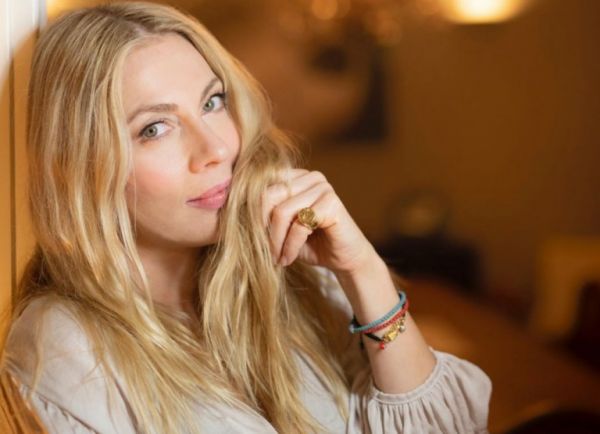 Η Σμαράγδα Καρύδη αποκαλύπτει: Γιατί δεν έκανε παιδί – Η πολύχρονη σχέση με τον Θοδωρή Αθερίδη | imommy.gr