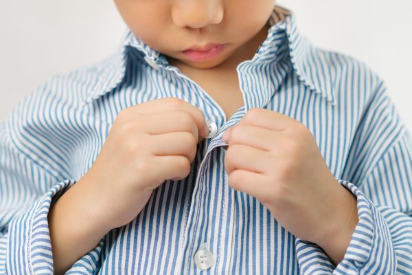 Πώς θα μάθει το παιδί να ντύνεται μόνο του; | imommy.gr
