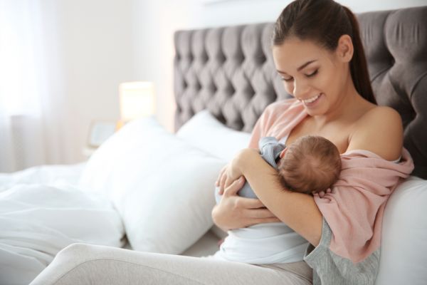 Χρήσιμες συμβουλές για τον θηλασμό του μωρού | imommy.gr