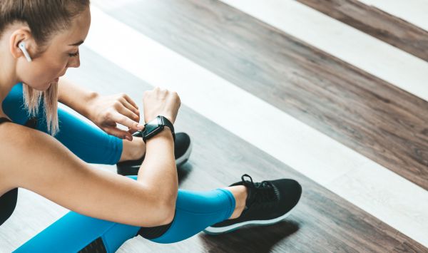 Πόσο μας βοηθά το smartwatch στην γυμναστική; | imommy.gr