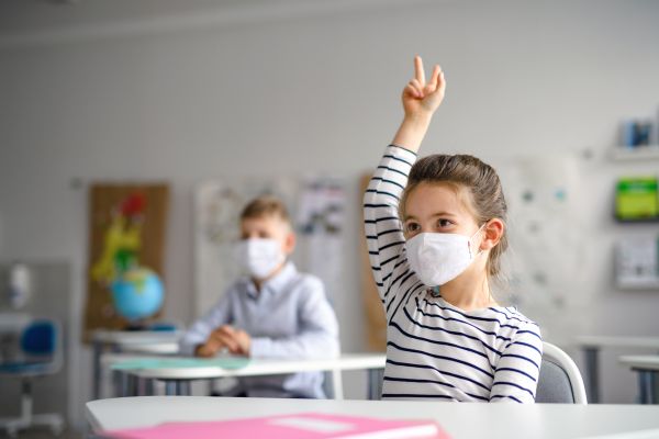 CDC: Να συνεχιστεί η μάσκα στα σχολεία των ΗΠΑ και φέτος | imommy.gr