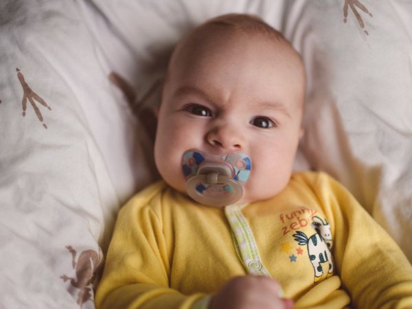 Ο “θυμωμένος” μπέμπης που θα σας κάνει να ξεκαρδιστείτε [βίντεο] | imommy.gr