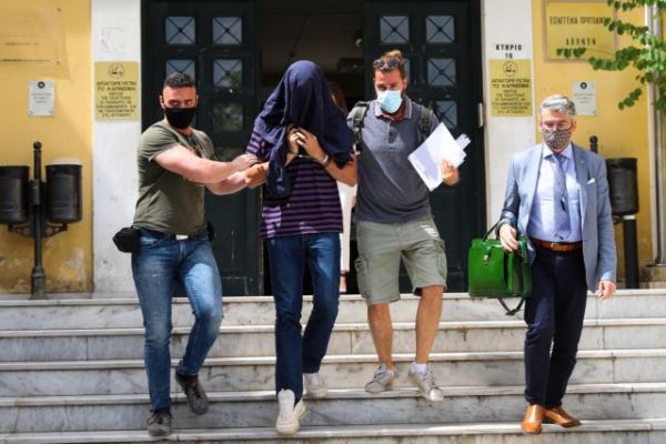 Νέα Σμύρνη: Τη Δευτέρα η δίκη του επιδειξία – «Το παιδί μου είναι εξαιρετικό», λέει η μητέρα του | imommy.gr