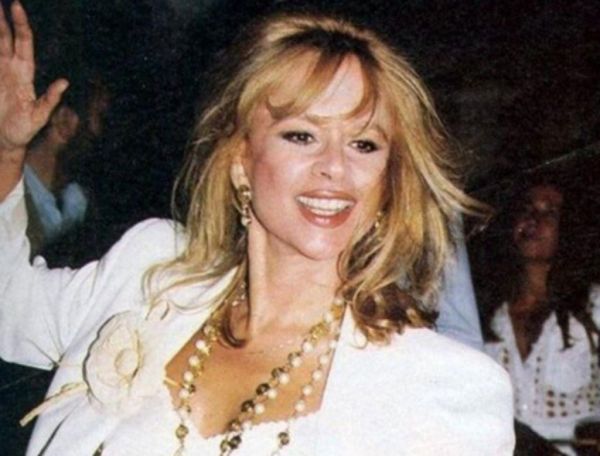 Σπάνια φωτογραφία της Αλίκης Βουγιουκλάκη από το Πάσχα του 1968 | imommy.gr