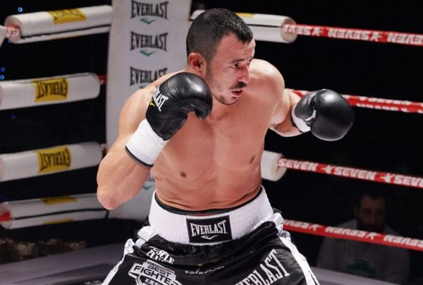 Τάσος Μπερδέσης: Ποιος ήταν ο πυγμάχος που γάζωσαν στην Βάρη | imommy.gr