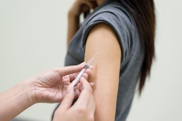Χρούσος: Πιθανότατα τον Ιούλιο θα ξεκινήσει ο εμβολιασμός των εφήβων 15 – 17 ετών | imommy.gr
