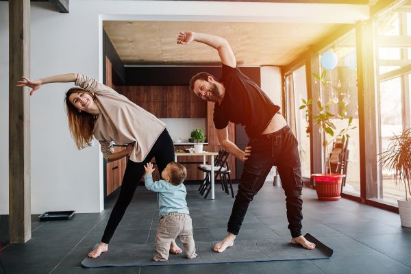 Γυμναστική για γονείς: «Εξυπνοι» τρόποι να αυξήσετε τη σωματική σας δραστηριότητα | imommy.gr
