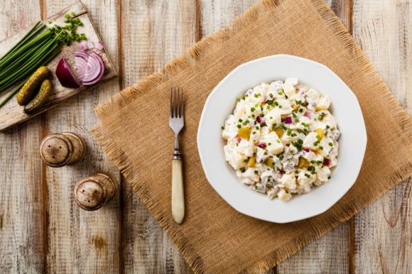 Δροσερή πατατοσαλάτα με τζατζίκι | imommy.gr