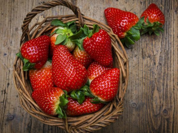 Γαλλικό κλαφούτι με φράουλες | imommy.gr