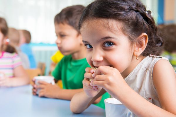 Θρεπτικά καλοκαιρινά σνακ για τα παιδιά | imommy.gr