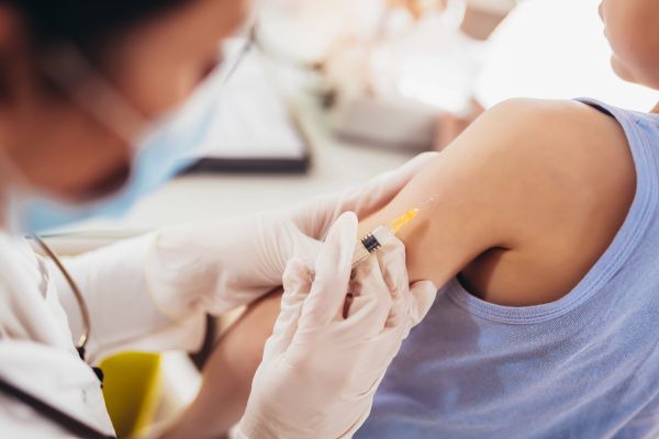 Εμβολιασμός παιδιών 12-15 ετών: Πότε ανοίγει η πλατφόρμα | imommy.gr