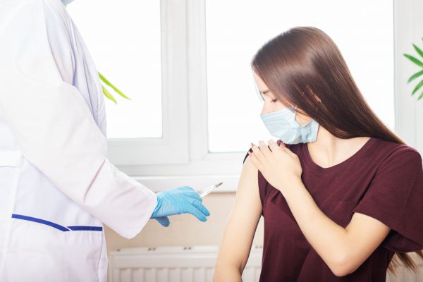 Εμβολιασμός εφήβων: Πότε αναμένεται η έγκριση της Επιτροπής | imommy.gr