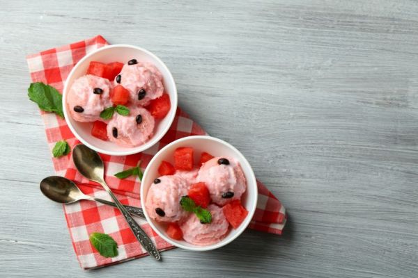 Παγωτό καρπούζι με τρία υλικά | imommy.gr