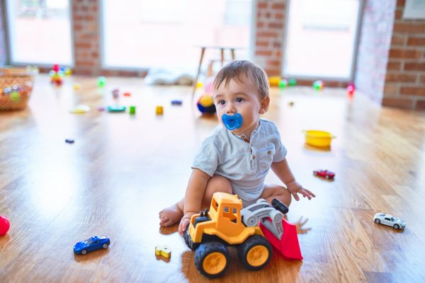 Πώς θα βοηθήσω το παιδί να κόψει την πιπίλα; | imommy.gr