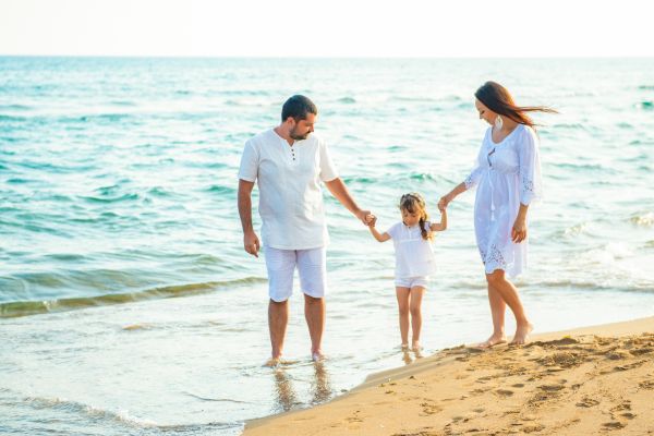 Οικογένεια με μοναχοπαίδι – Πώς θα απολαύσετε τις καλοκαιρινές σας διακοπές | imommy.gr