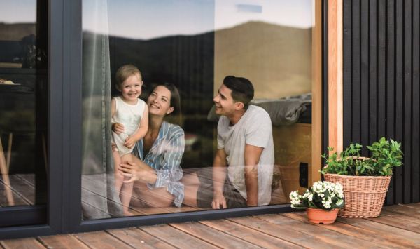 «Εξυπνα» tips για να κρατήσουμε το σπίτι μας δροσερό | imommy.gr