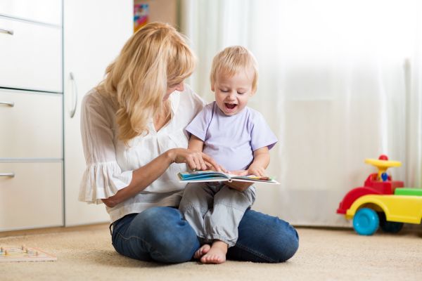 Πώς θα καταλάβουμε τις πρώτες λέξεις του παιδιού; | imommy.gr