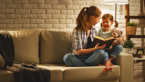 Περάστε ποιοτικό χρόνο με το παιδί διαβάζοντας βιβλία | imommy.gr