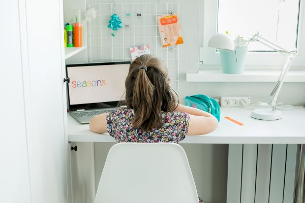 Παιδικό γραφείο – Τι να βάλετε μπροστά του για μέγιστη συγκέντρωση | imommy.gr