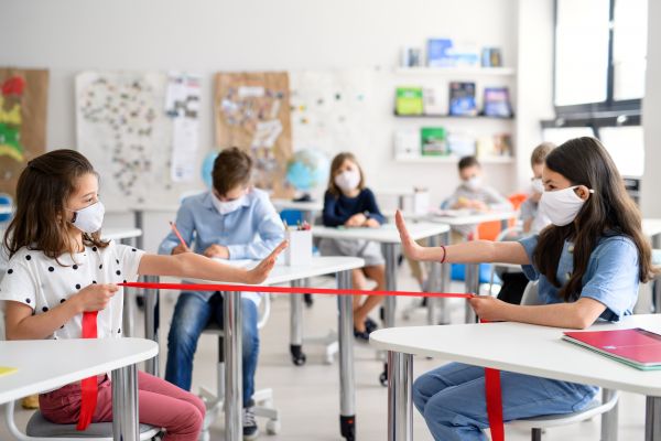 Σχολεία – Αναλυτικές οδηγίες σε 14 ερωτήσεις και απαντήσεις για το άνοιγμα | imommy.gr