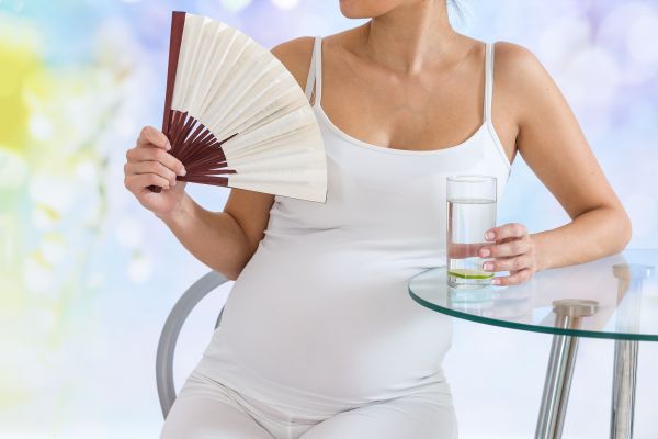 Εγκυμοσύνη – Γιατί ζεσταίνεστε διαρκώς | imommy.gr
