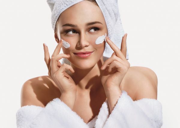 Ενυδατική κρέμα: Οι μύθοι που δεν πρέπει να πιστεύετε | imommy.gr