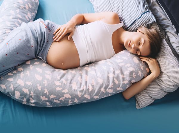 Εγκυμοσύνη & ύπνος – 8 συμβουλές για να κοιμάστε καλύτερα | imommy.gr