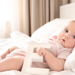 Πότε θα ξέρει το μωρό το όνομά του;