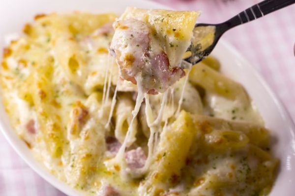 Ογκρατέν ζυμαρικών με ζαμπόν | imommy.gr