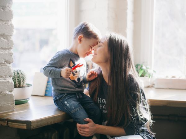 7 τρόποι να μεγαλώσετε ένα συμπονετικό παιδί | imommy.gr