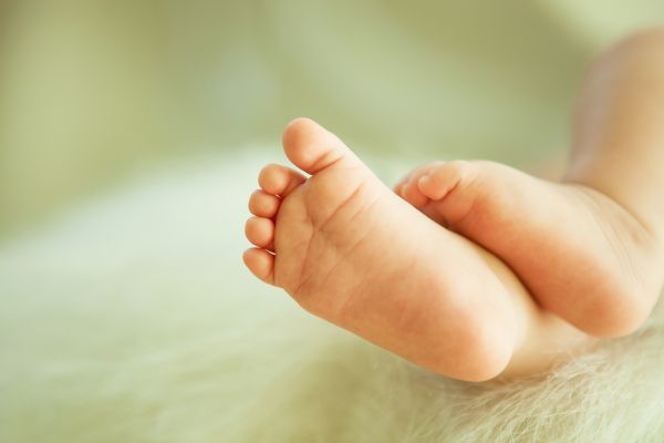 Ώρες αγωνίας για νεογέννητο που νοσηλεύεται με κορωνοϊό | imommy.gr