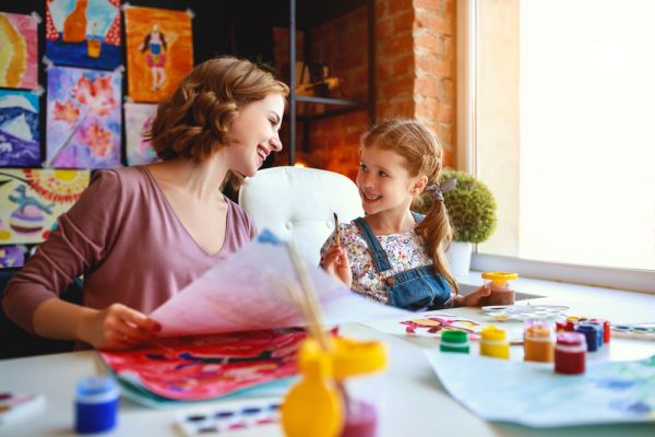 5 τρόποι να βελτιώσετε την επικοινωνία σας με το παιδί νηπιακής ηλικίας | imommy.gr