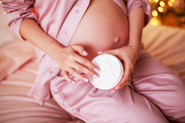 Δέρμα στην εγκυμοσύνη – Γιατί γίνεται πιο ξηρό; | imommy.gr