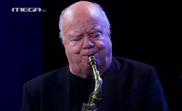 Σπίτι με το MEGA – Ο Γιώργος Κατσαρός σε ένα νοσταλγικό, μουσικό ταξίδι | imommy.gr