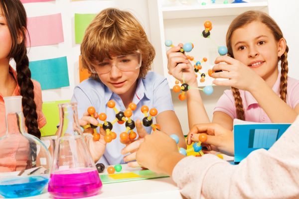 Πώς θα αγαπήσει το παιδί τις θετικές επιστήμες; | imommy.gr