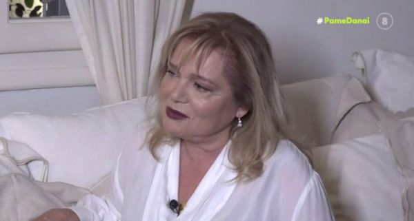 Βίκυ Σταυροπούλου – Μαρία Καβογιάννη: Προσπαθούν να βγάλουν selfie και σκορπούν άπλετο γέλιο | imommy.gr