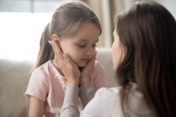 Συναισθήματα: Πώς θα κάνετε το παιδί να σας μιλήσει γι αυτά | imommy.gr